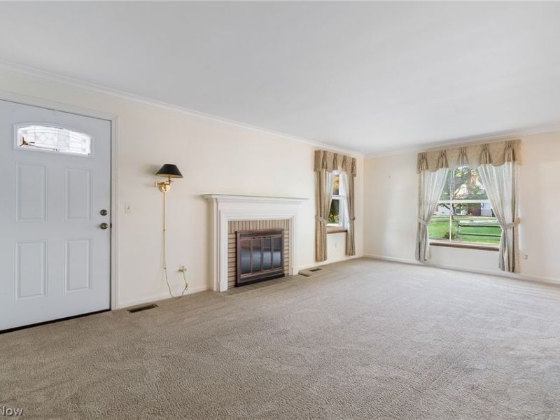 154 Hilltop Drive NW, Canton, OH 44708 Photo 6
