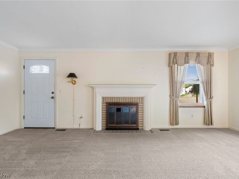154 Hilltop Drive NW, Canton, OH 44708 Photo 8