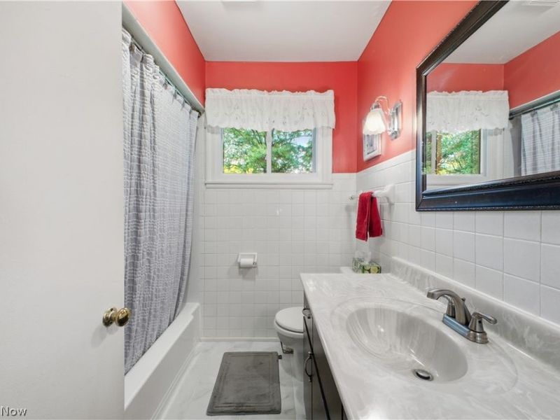 222 Sunset Court, Columbiana, OH 44408 Photo 14