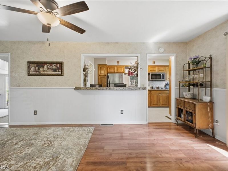 222 Sunset Court, Columbiana, OH 44408 Photo 5