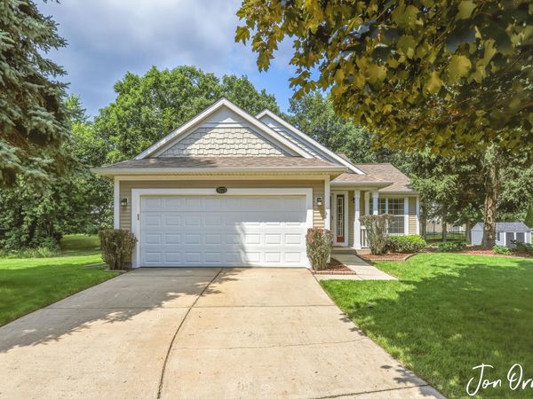 5773 Sugarberry Drive SE, Kentwood, MI 49512