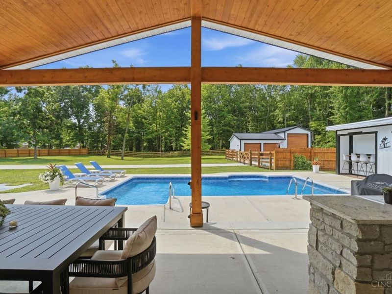 1235 Day Circle E, Miami Twp, OH 45150 Photo 4