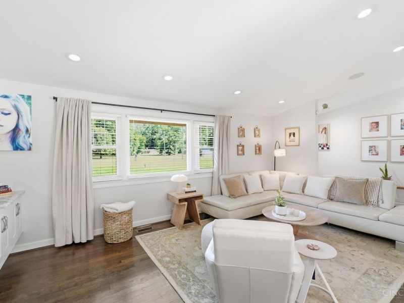 1235 Day Circle E, Miami Twp, OH 45150 Photo 7