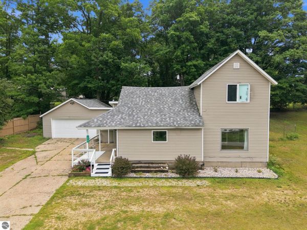 16767 3rd Street, Copemish, MI 49625
