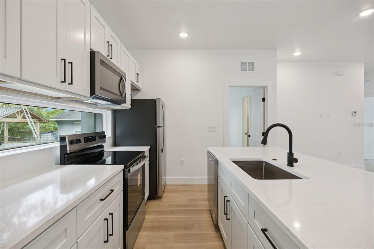 521 W Herriott Avenue, Oakland, FL 34760 Photo