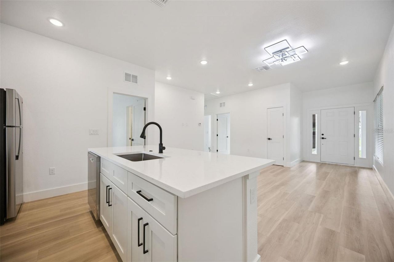 521 W Herriott Avenue, Oakland, FL 34760 Photo