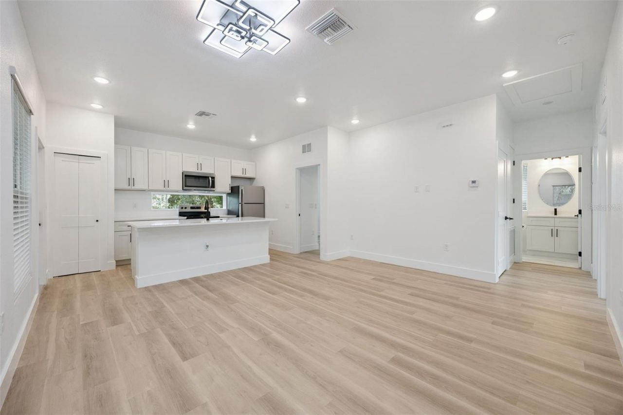 521 W Herriott Avenue, Oakland, FL 34760 Photo