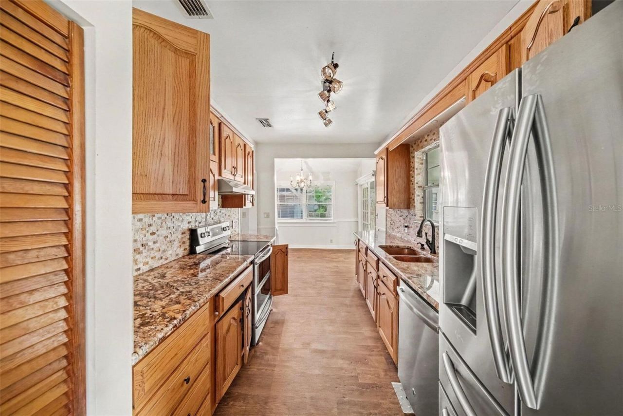 1509 W Windhorst Road, Brandon, FL 33510 Photo