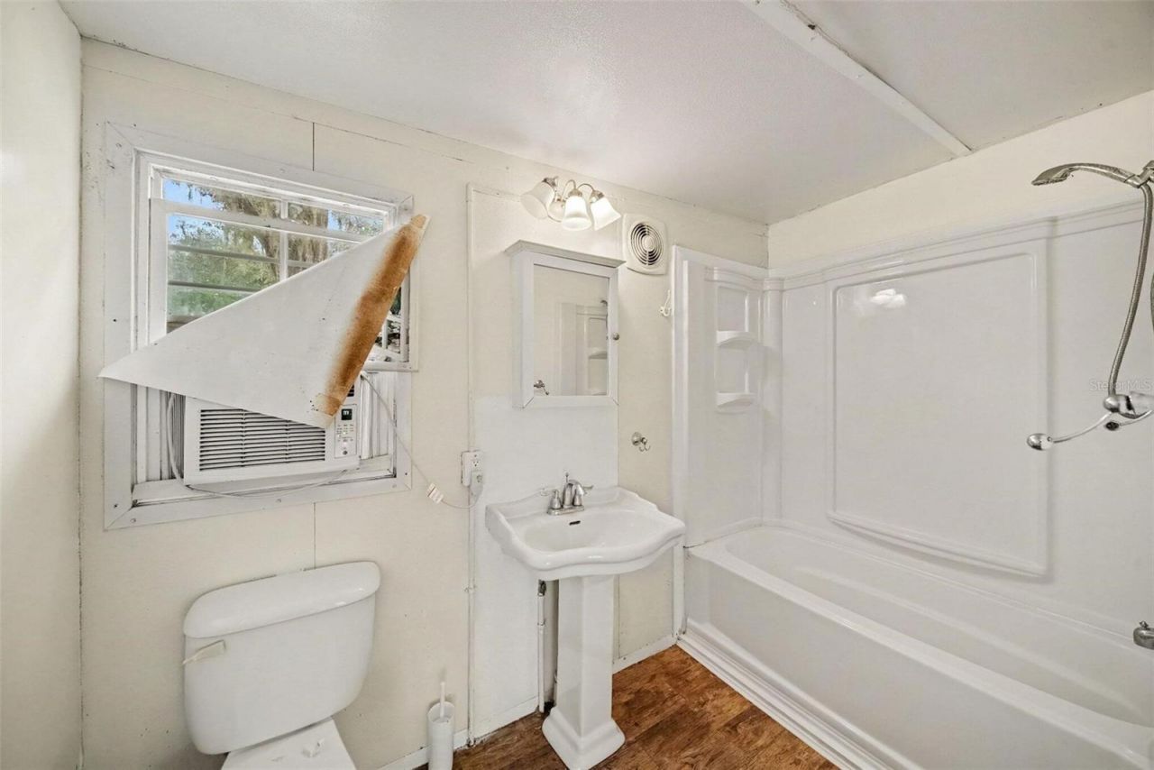 1509 W Windhorst Road, Brandon, FL 33510 Photo