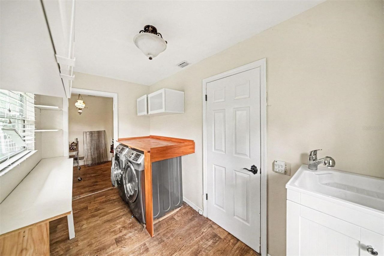 1509 W Windhorst Road, Brandon, FL 33510 Photo