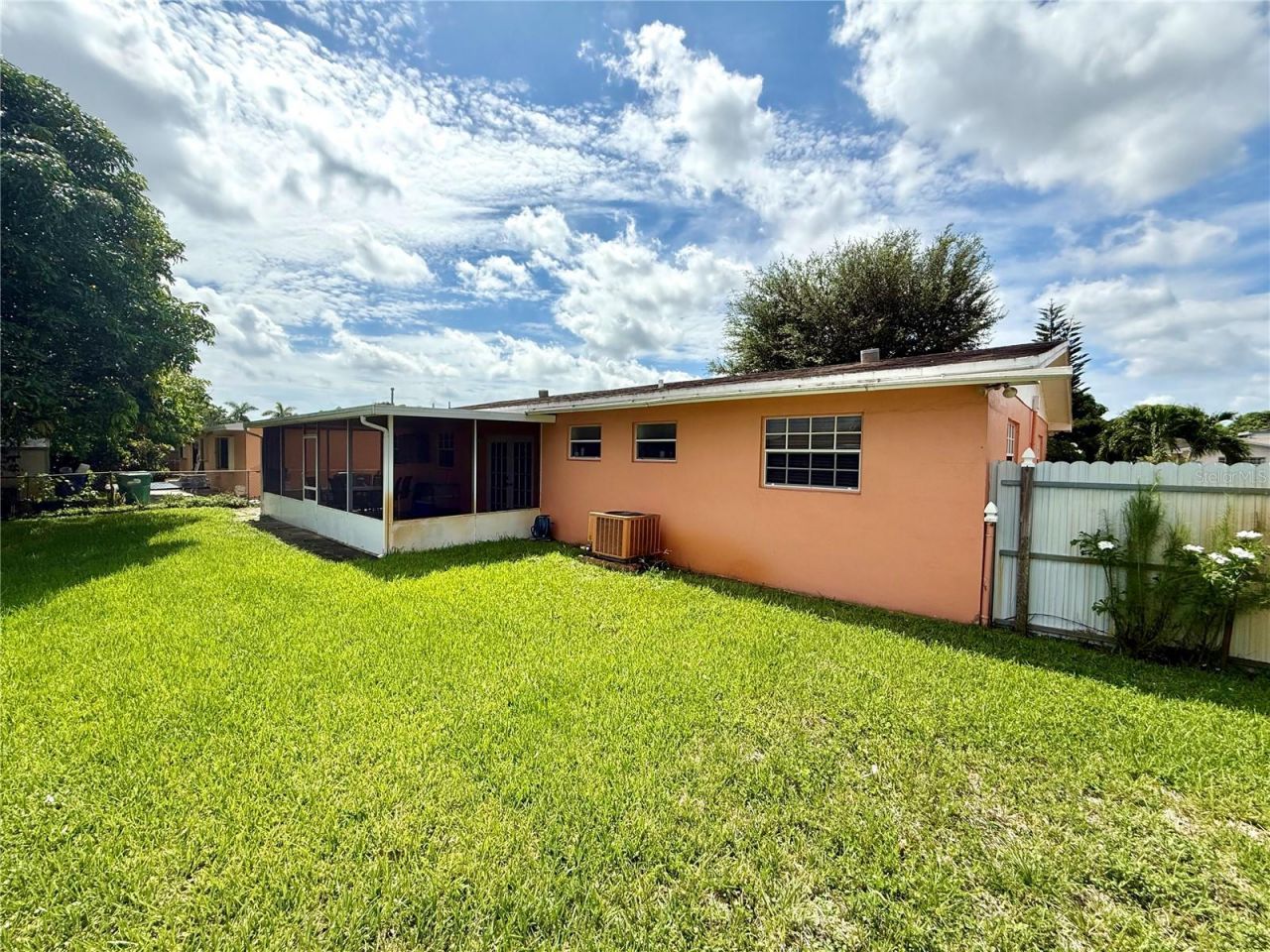 2241 NW 190th Terrace, Miami Gardens, FL 33056 Photo