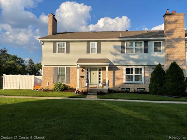 20905 E Glen Haven Circle , Novi, Mi 48167