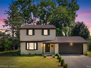 1874 Hopkins Drive, Wixom, Mi 48393