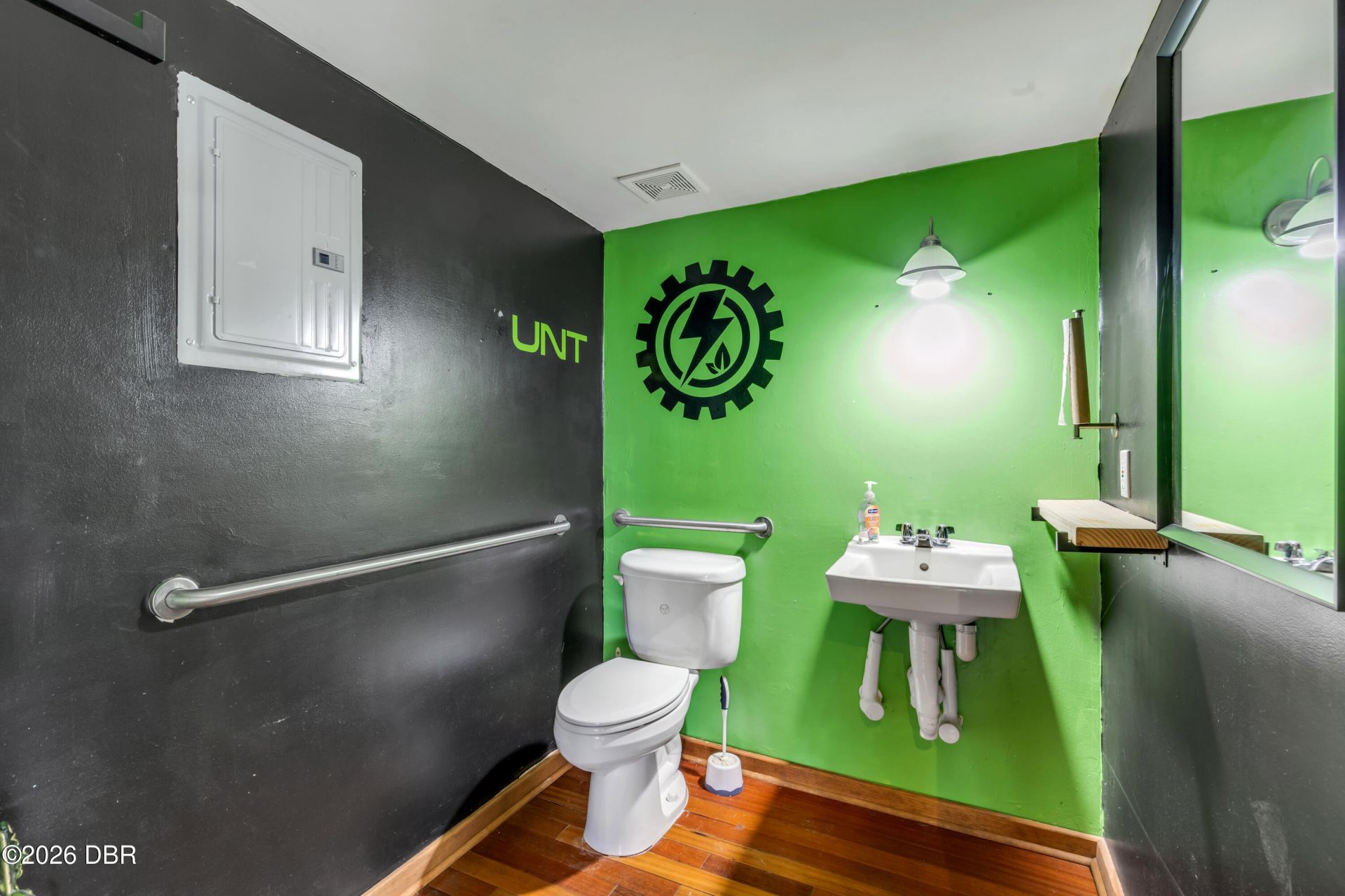 304 Flagler Avenue, New Smyrna Beach, FL 32169 Photo