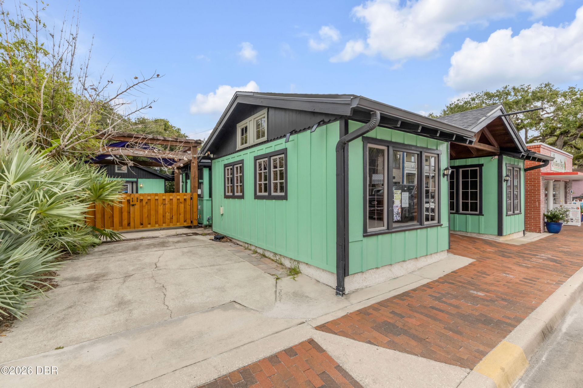 304 Flagler Avenue, New Smyrna Beach, FL 32169 Photo