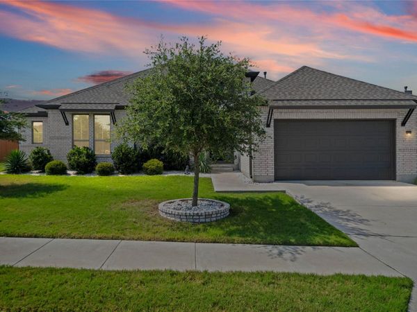 1336 Academy Oaks DR, San Marcos, TX 78666