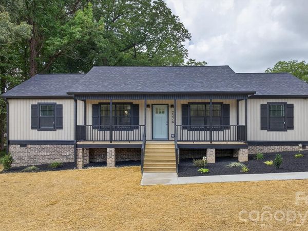 2274 Darwick Road , Winston Salem, NC 27127