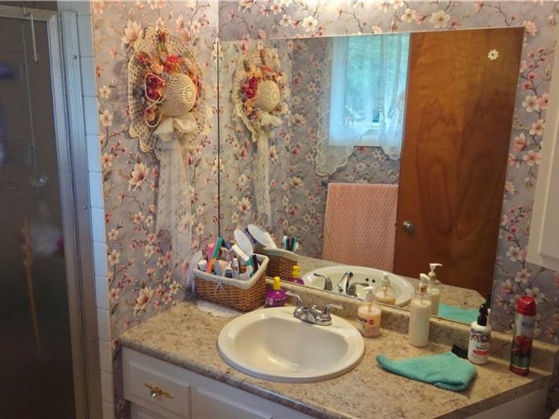 2074 Newark Road, Zanesville, OH 43701 Photo 12