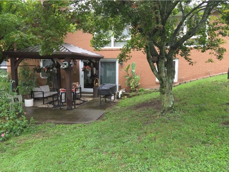 2074 Newark Road, Zanesville, OH 43701 Photo 5