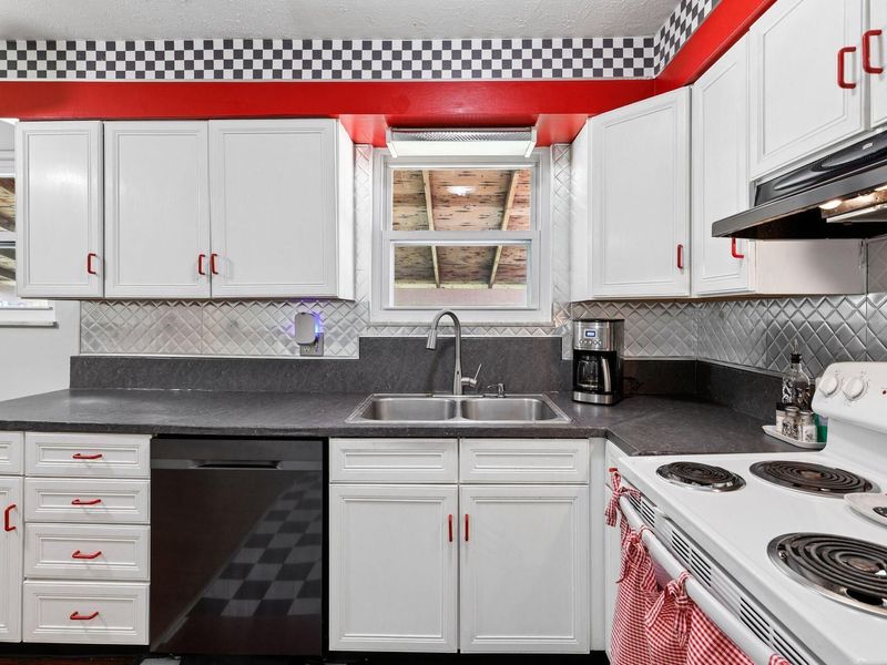6504 Kings Charter Road, Reynoldsburg, OH 43068 Photo 7