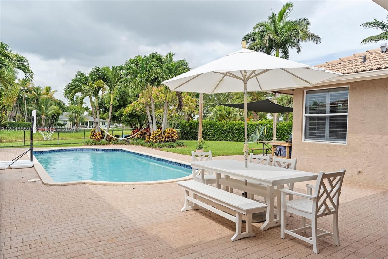 8298 SW 173rd Ter, Palmetto Bay, FL 33157 Photo