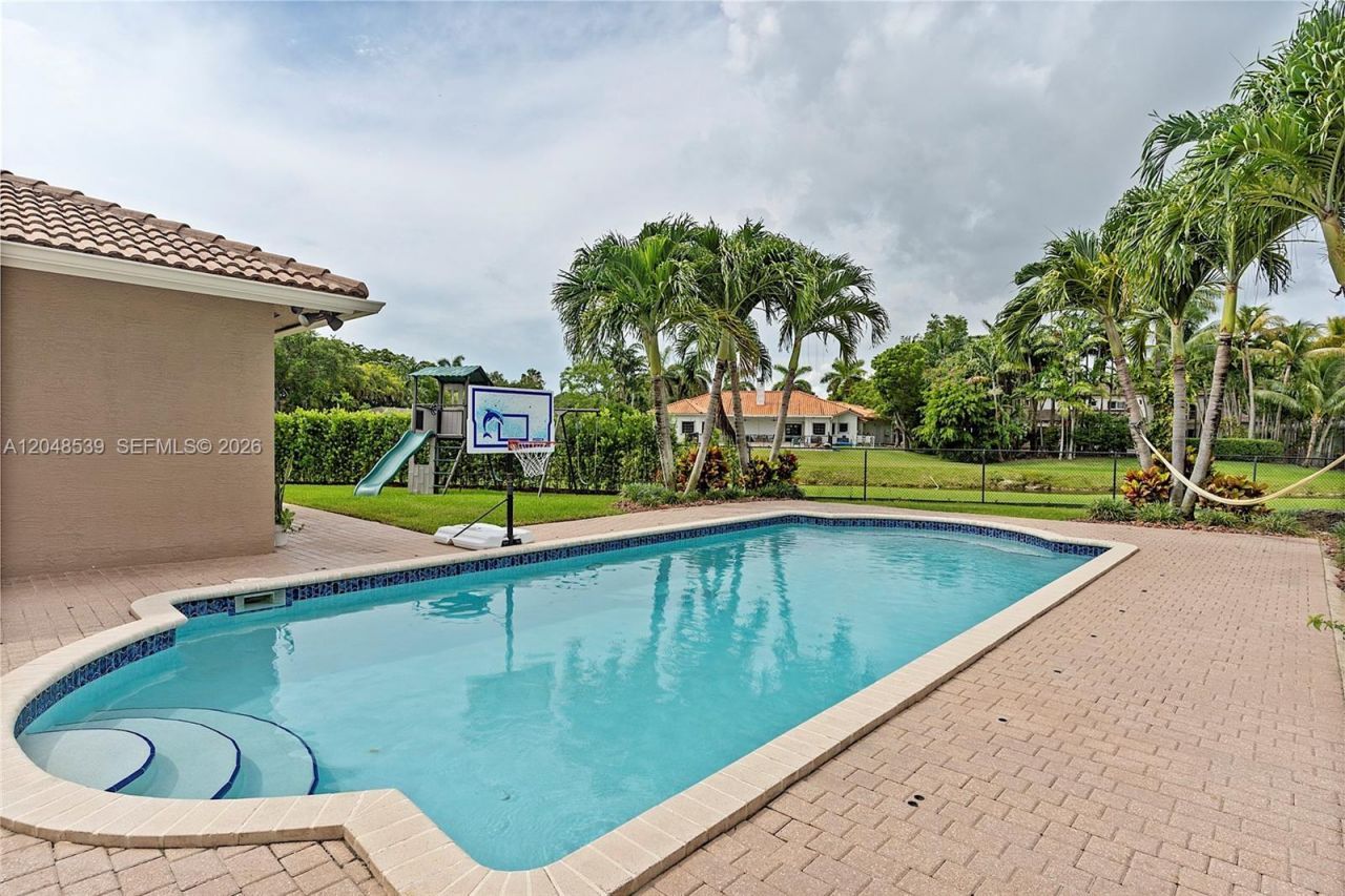 8298 SW 173rd Ter, Palmetto Bay, FL 33157 Photo