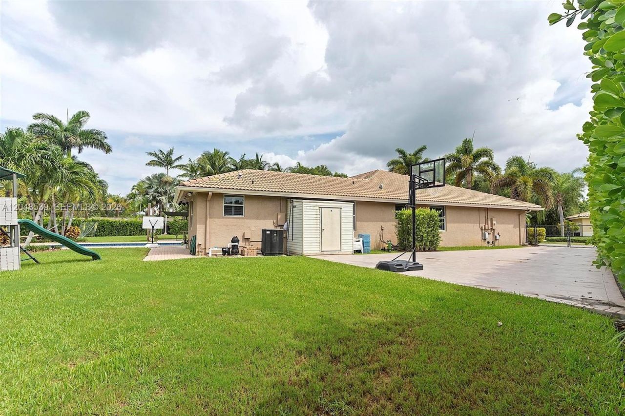 8298 SW 173rd Ter, Palmetto Bay, FL 33157 Photo
