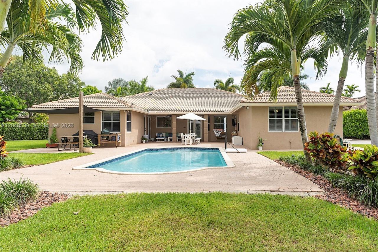 8298 SW 173rd Ter, Palmetto Bay, FL 33157 Photo