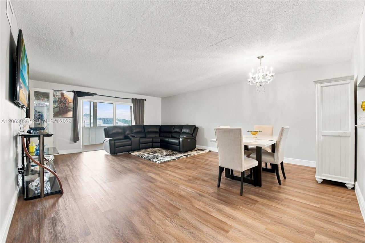 4141 NW 44th Ave , Unit 217, Lauderdale Lakes, FL 33319 Photo