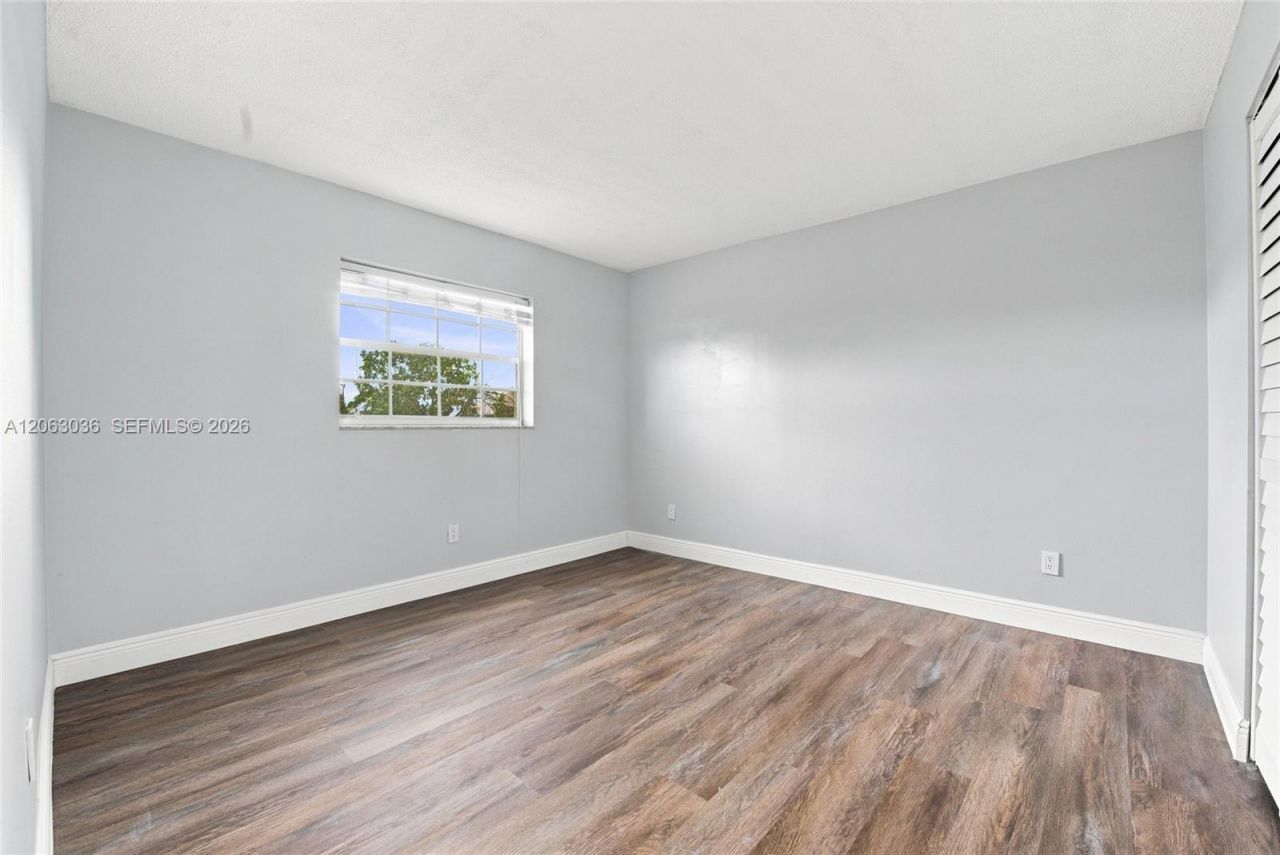 4141 NW 44th Ave , Unit 217, Lauderdale Lakes, FL 33319 Photo