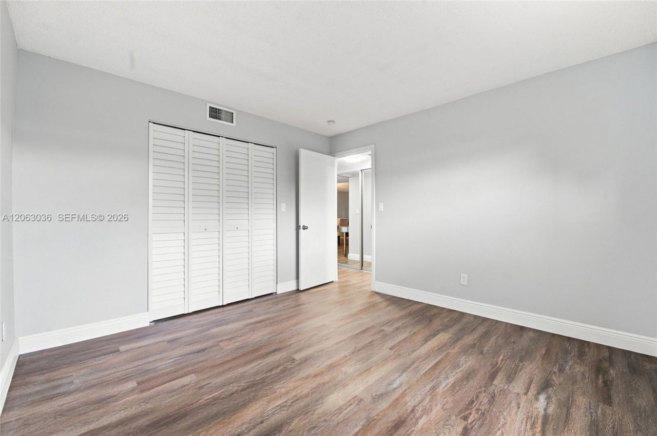 4141 NW 44th Ave , Unit 217, Lauderdale Lakes, FL 33319 Photo