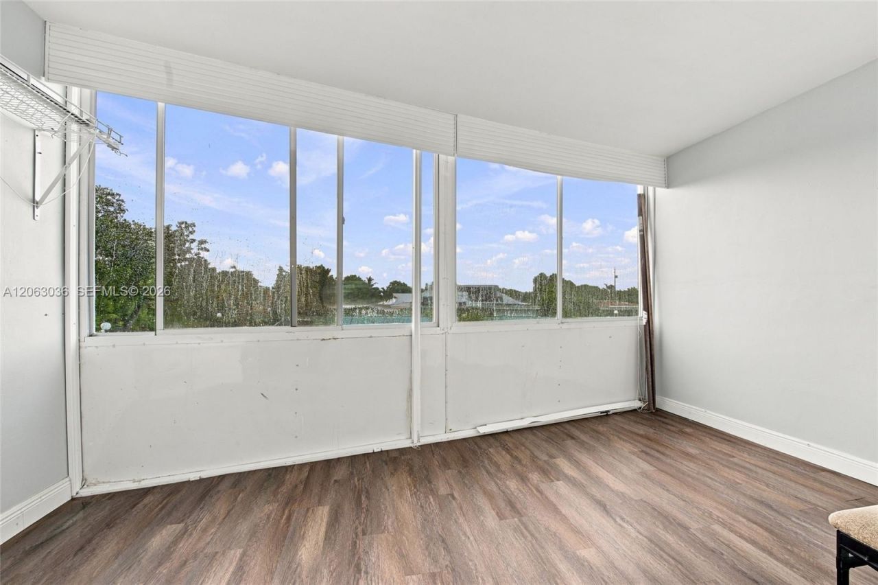 4141 NW 44th Ave , Unit 217, Lauderdale Lakes, FL 33319 Photo