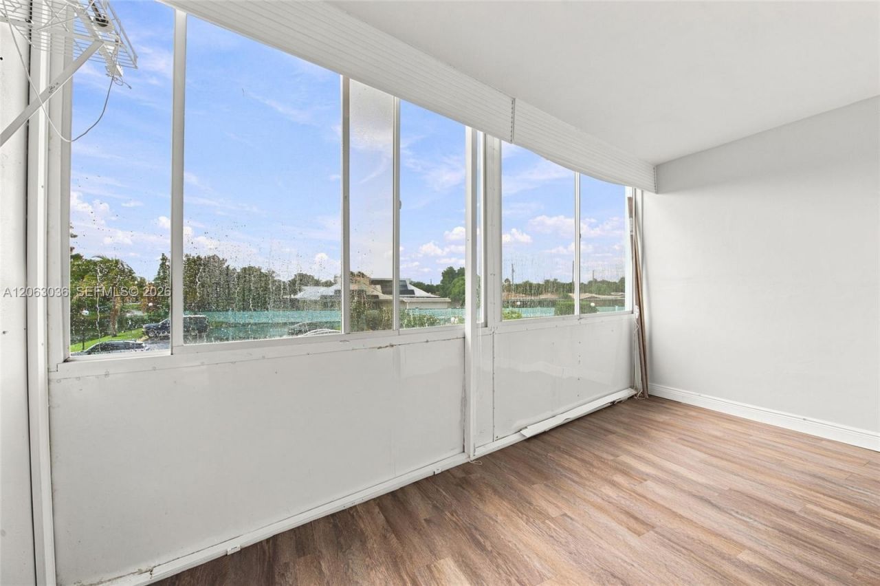 4141 NW 44th Ave , Unit 217, Lauderdale Lakes, FL 33319 Photo