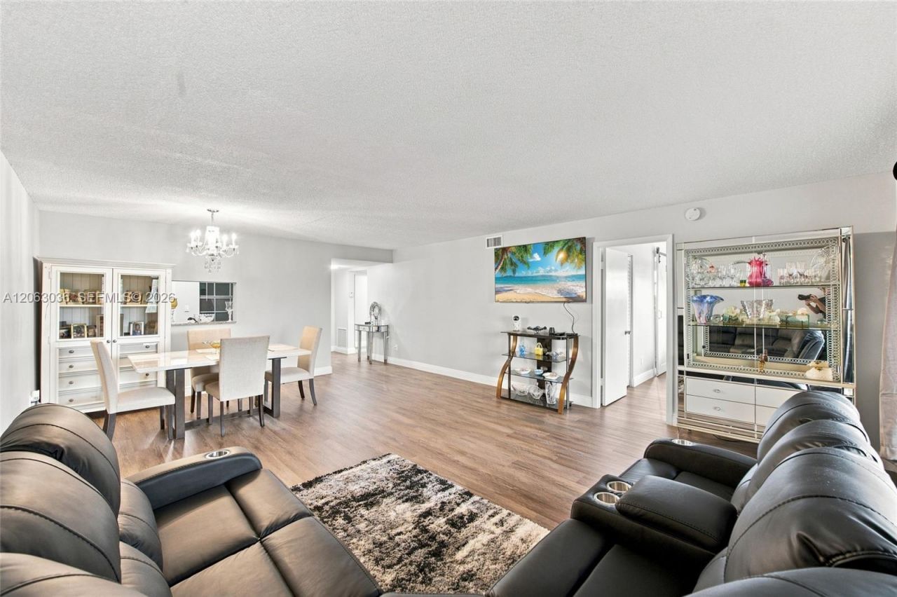 4141 NW 44th Ave , Unit 217, Lauderdale Lakes, FL 33319 Photo