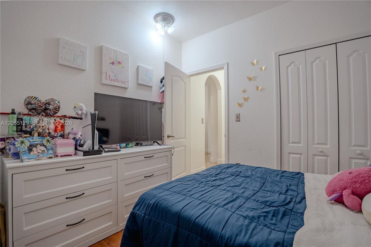 17600 NW 73rd Ave , Unit 201-6, Hialeah, FL 33015 Photo