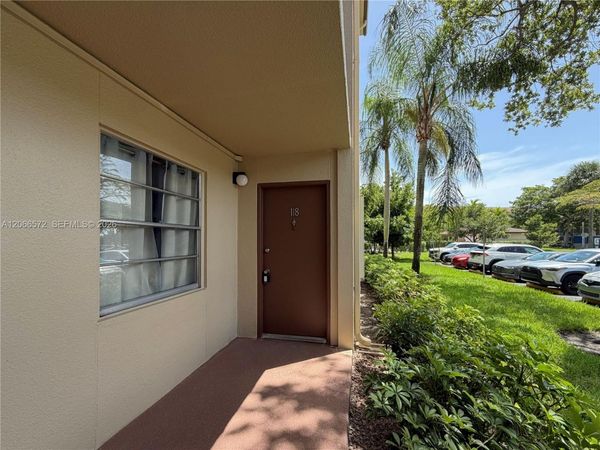 801 SW 133rd Ter, Unit 118K, Pembroke Pines, FL 33027