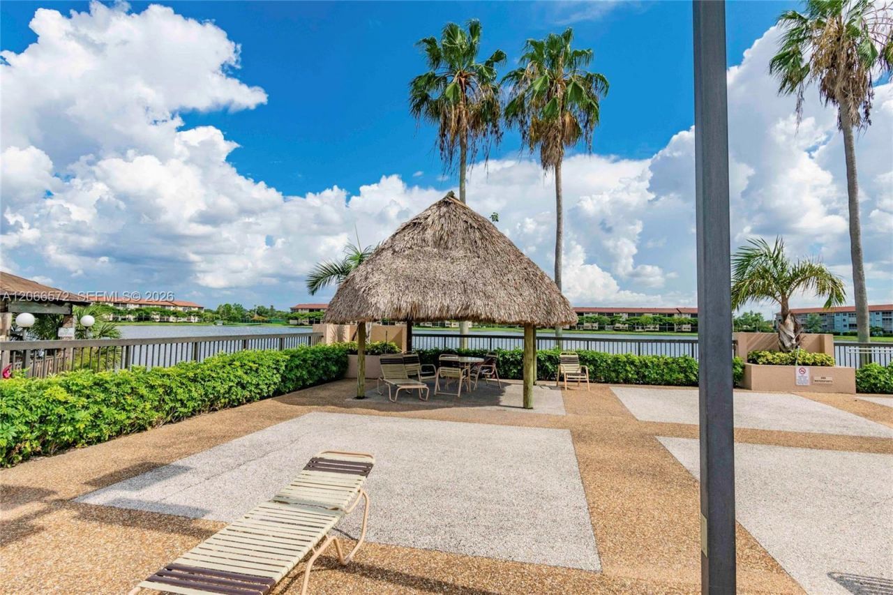 801 SW 133rd Ter, Unit 118K, Pembroke Pines, FL 33027 Photo