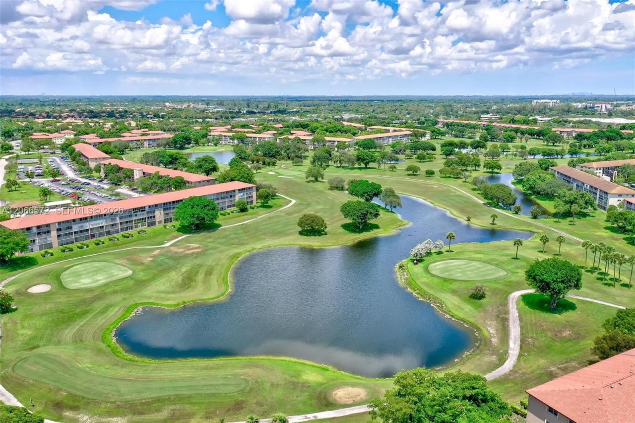 801 SW 133rd Ter, Unit 118K, Pembroke Pines, FL 33027 Photo