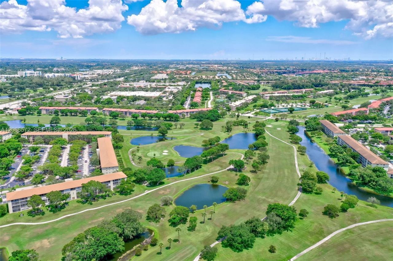 801 SW 133rd Ter, Unit 118K, Pembroke Pines, FL 33027 Photo