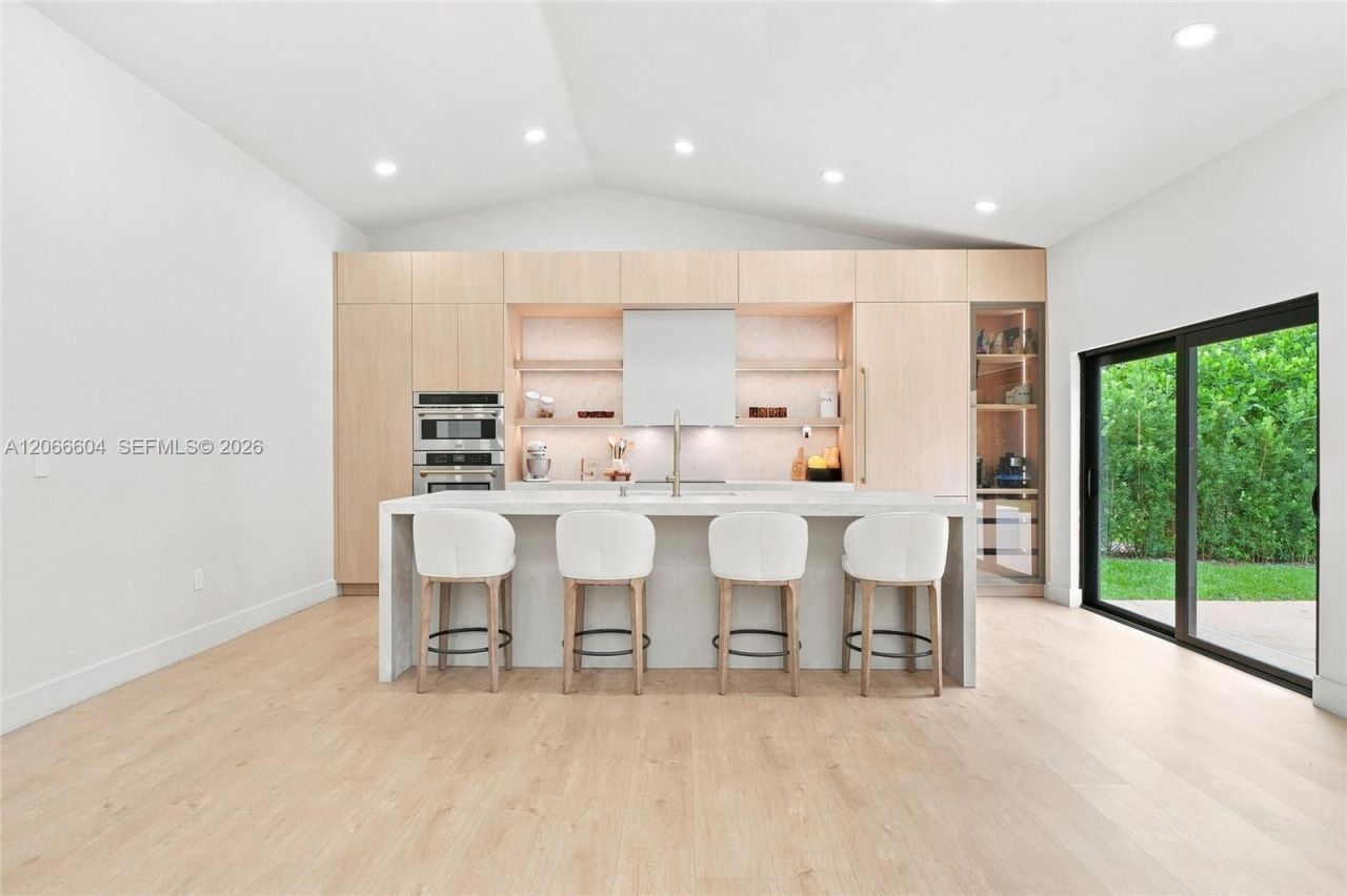 402 SW 200th Ter, Pembroke Pines, FL 33029 Photo