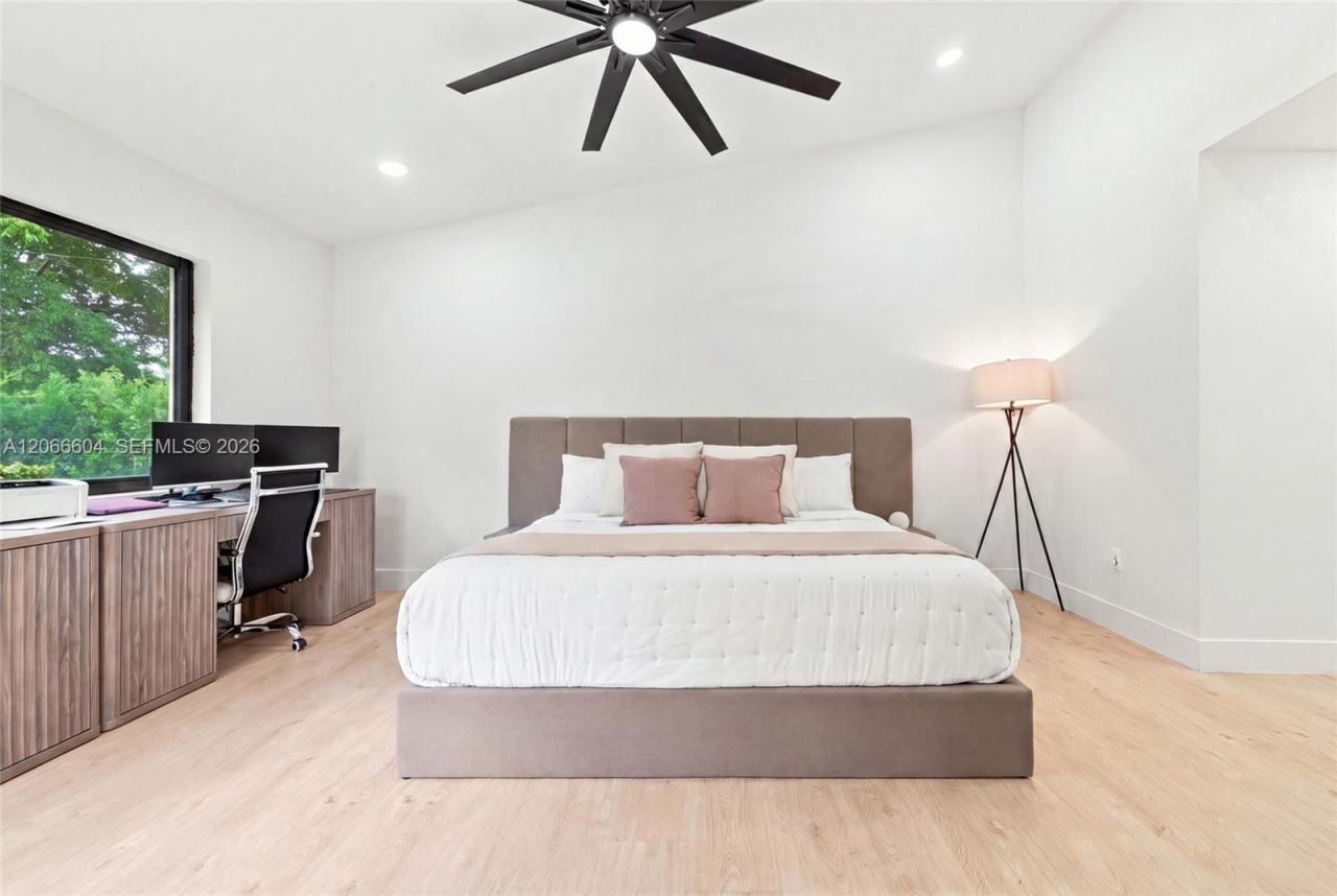 402 SW 200th Ter, Pembroke Pines, FL 33029 Photo