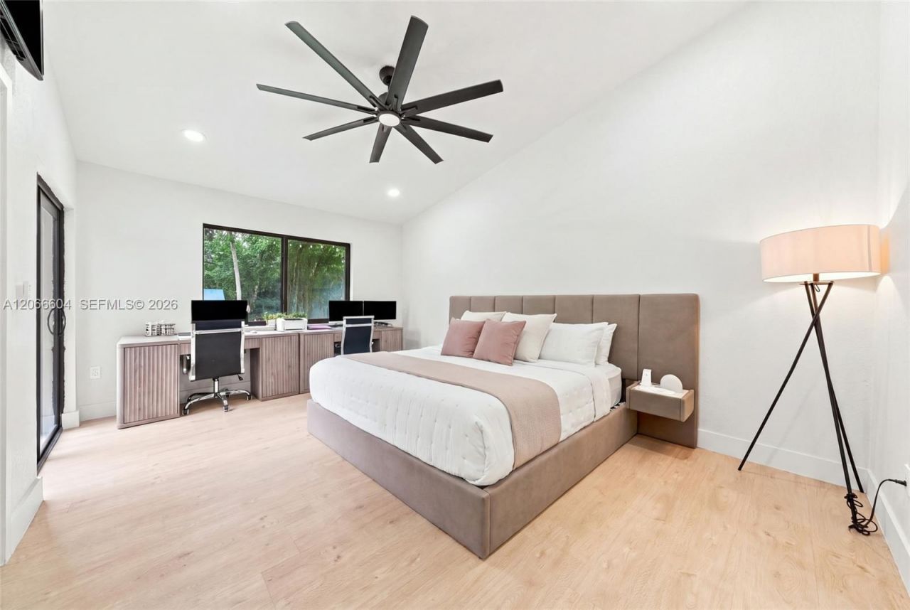 402 SW 200th Ter, Pembroke Pines, FL 33029 Photo