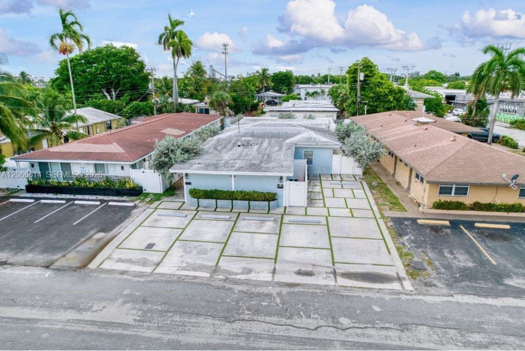 1041 NE 9th Ave, Unit A1, Fort Lauderdale, FL 33304 Photo