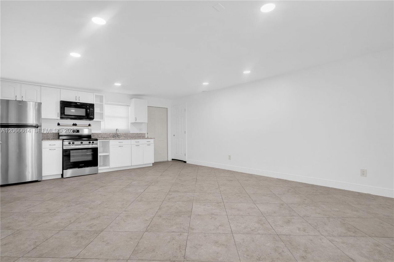 1041 NE 9th Ave, Unit A1, Fort Lauderdale, FL 33304 Photo