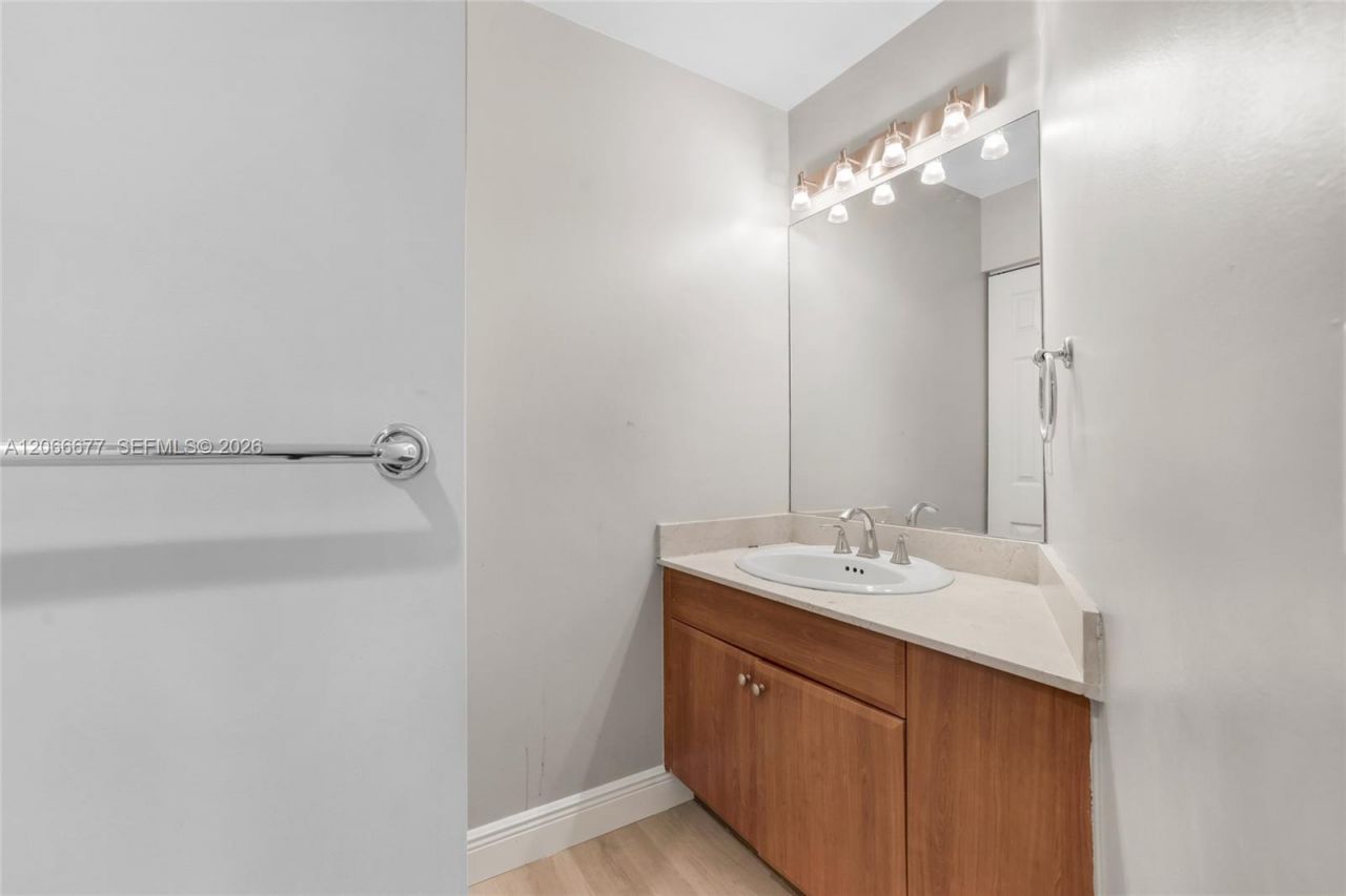 2929 SW 18th Terrace, Fort Lauderdale, FL 33315 Photo