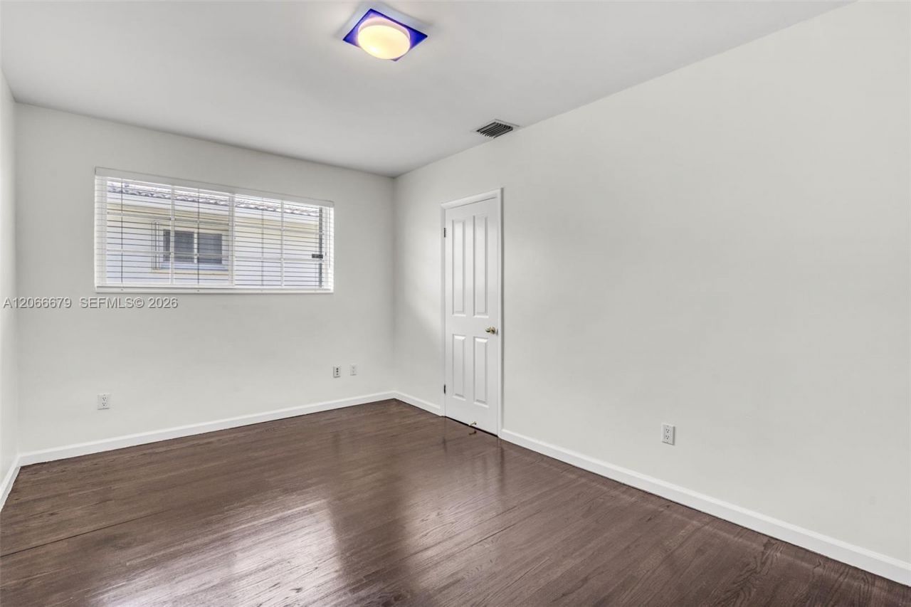 3640 SW 25th St, Unit 1, Miami, FL 33133 Photo