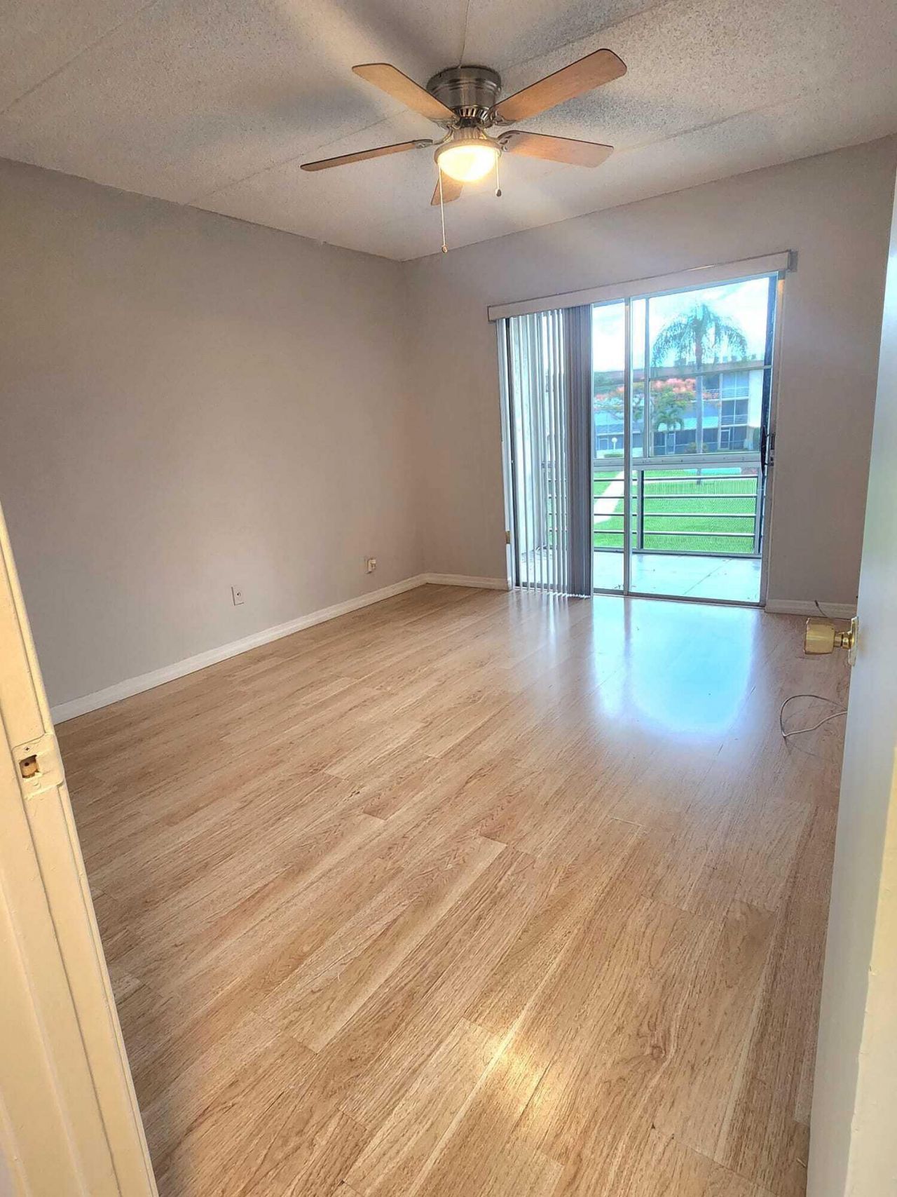 100 Village Green Circle E, Unit B212, Palm Springs, FL 33461 Photo