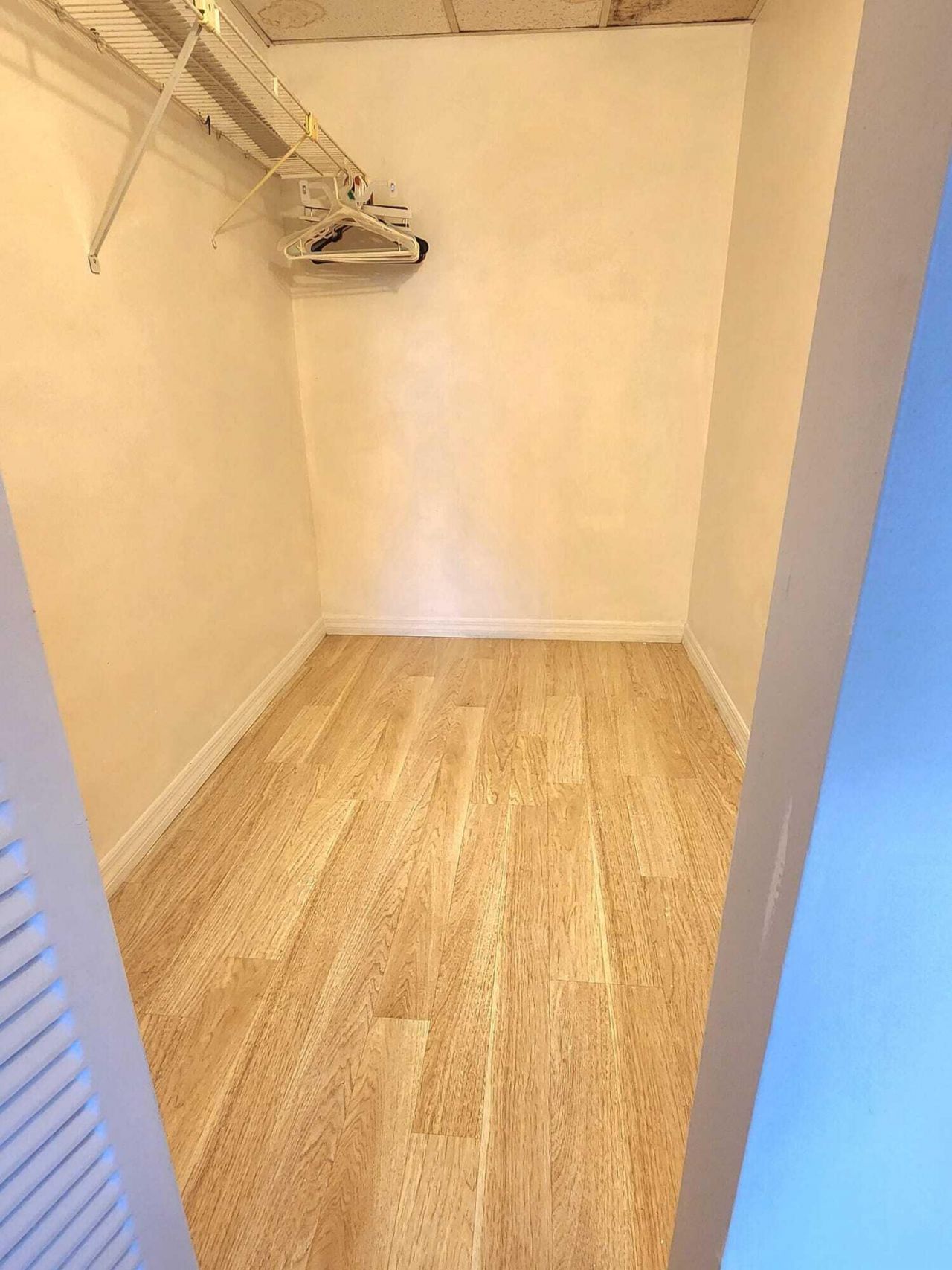 100 Village Green Circle E, Unit B212, Palm Springs, FL 33461 Photo