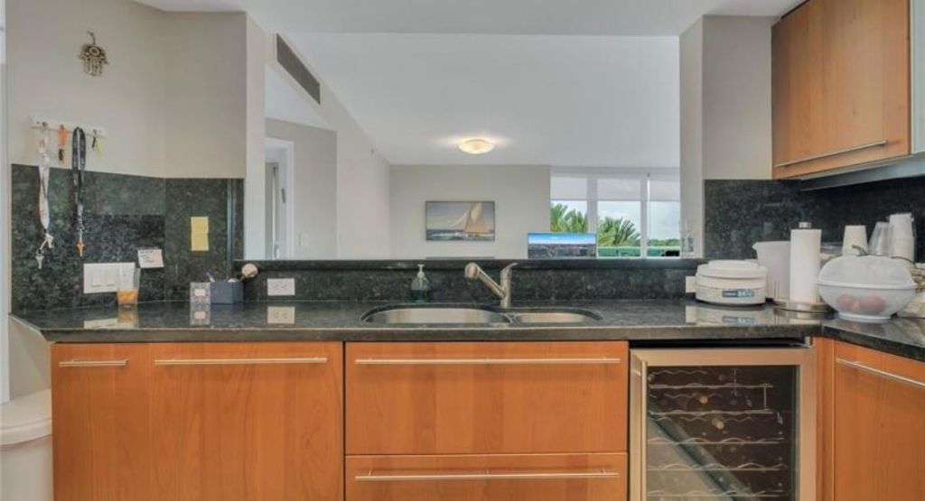 9401 Collins Avenue, Unit 402, Surfside, FL 33154 Photo