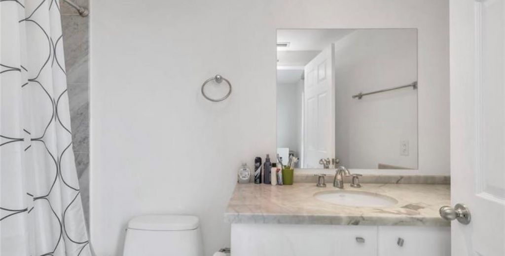 9401 Collins Avenue, Unit 402, Surfside, FL 33154 Photo
